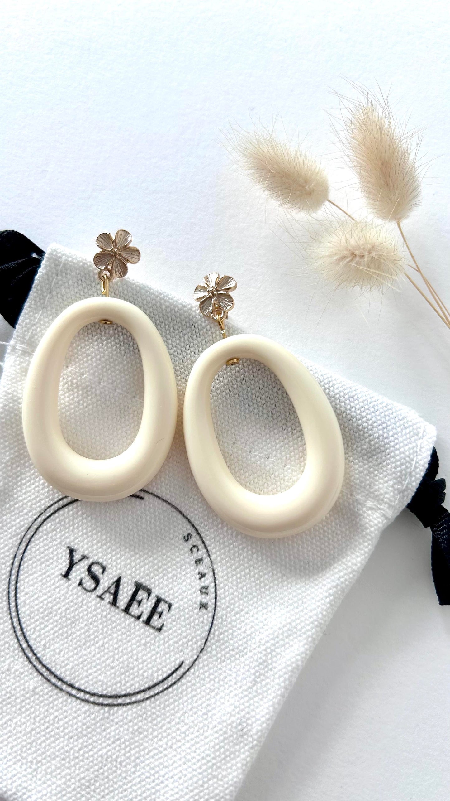 Boucles d'oreilles Hortense crème